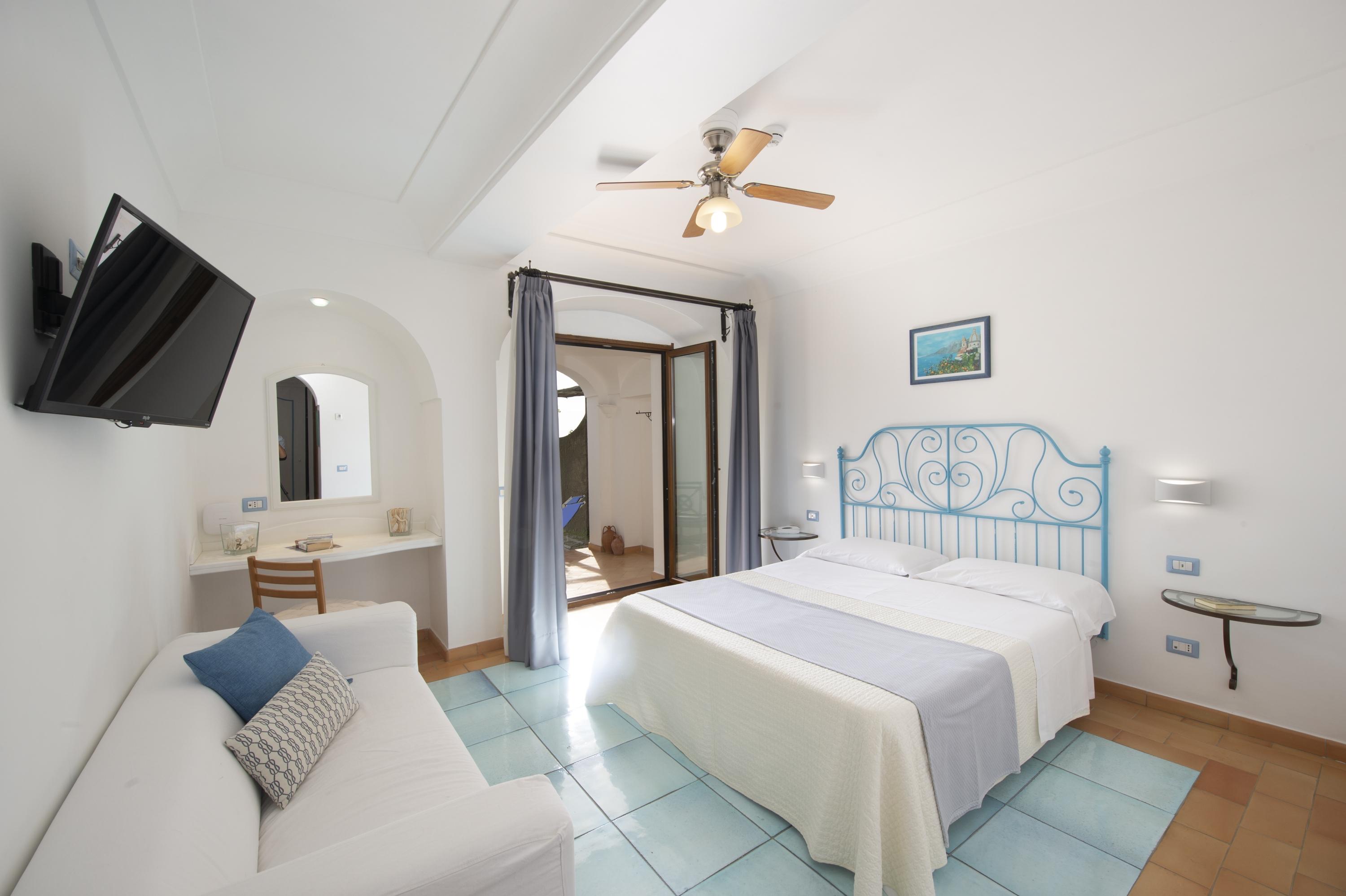 Maresca Hotel Praiano Exterior photo