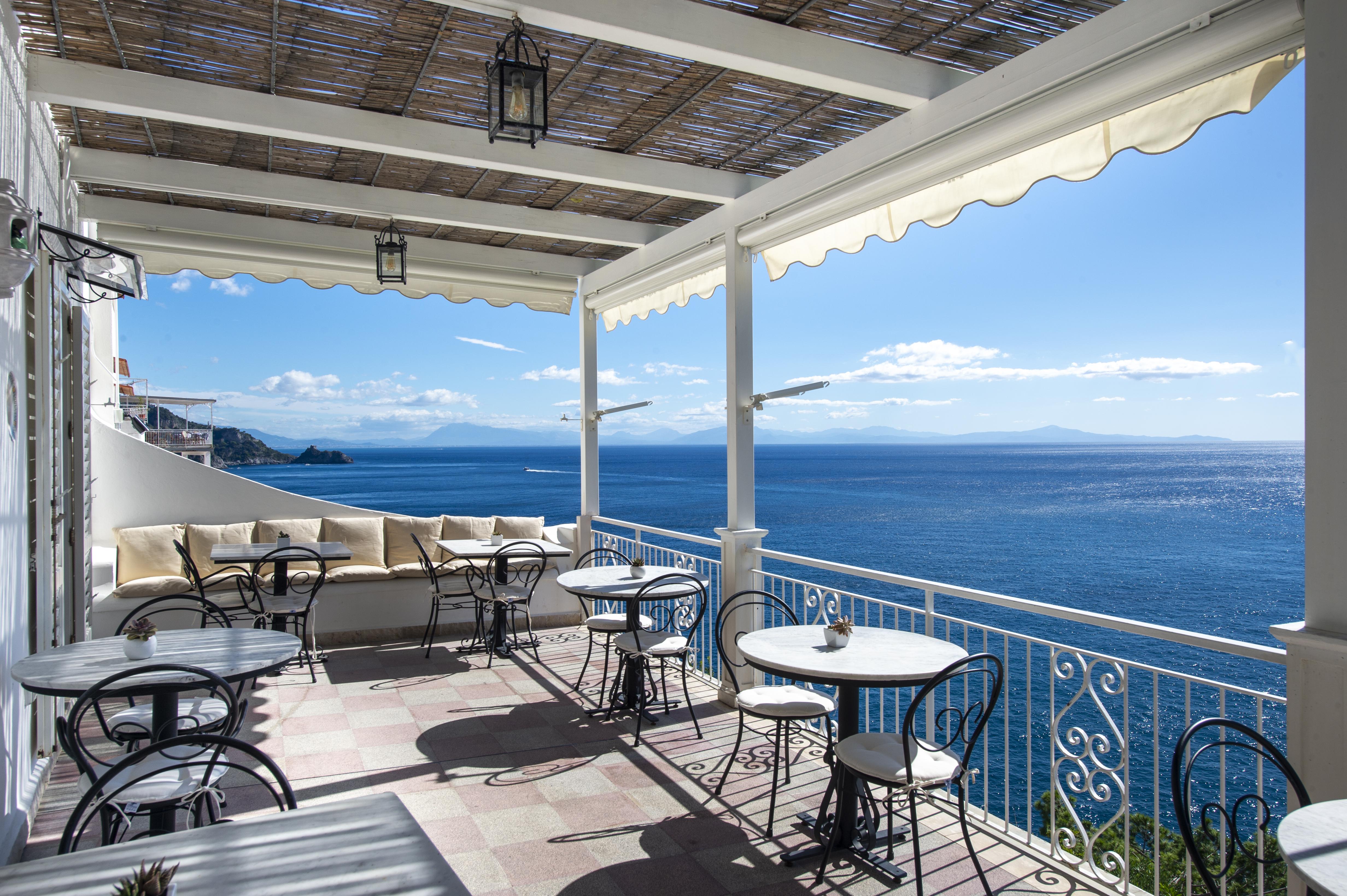 Maresca Hotel Praiano Exterior photo