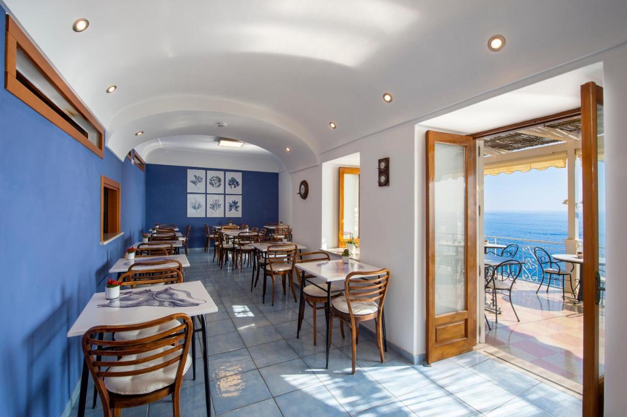 Maresca Hotel Praiano Exterior photo
