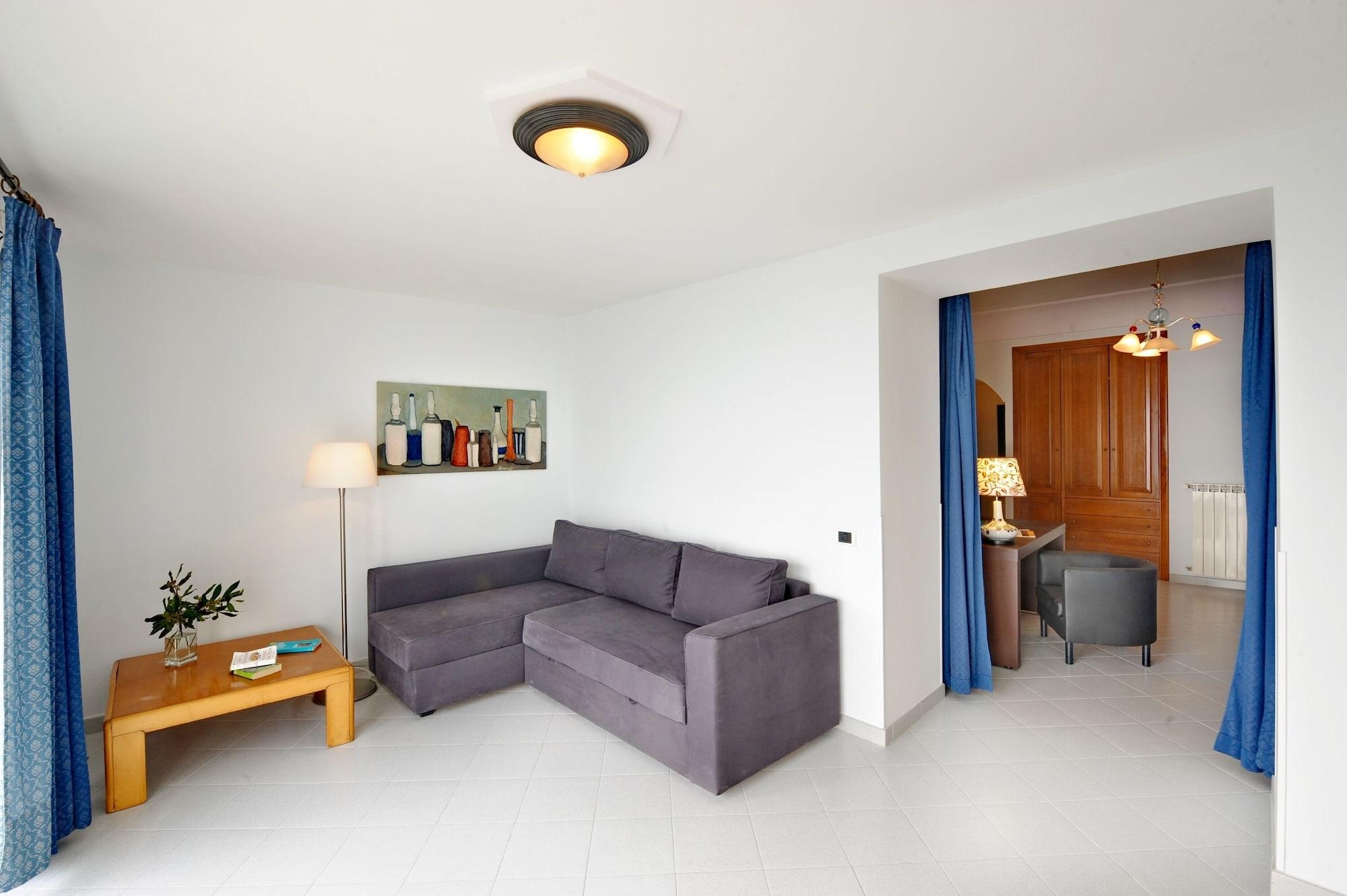 Maresca Hotel Praiano Exterior photo