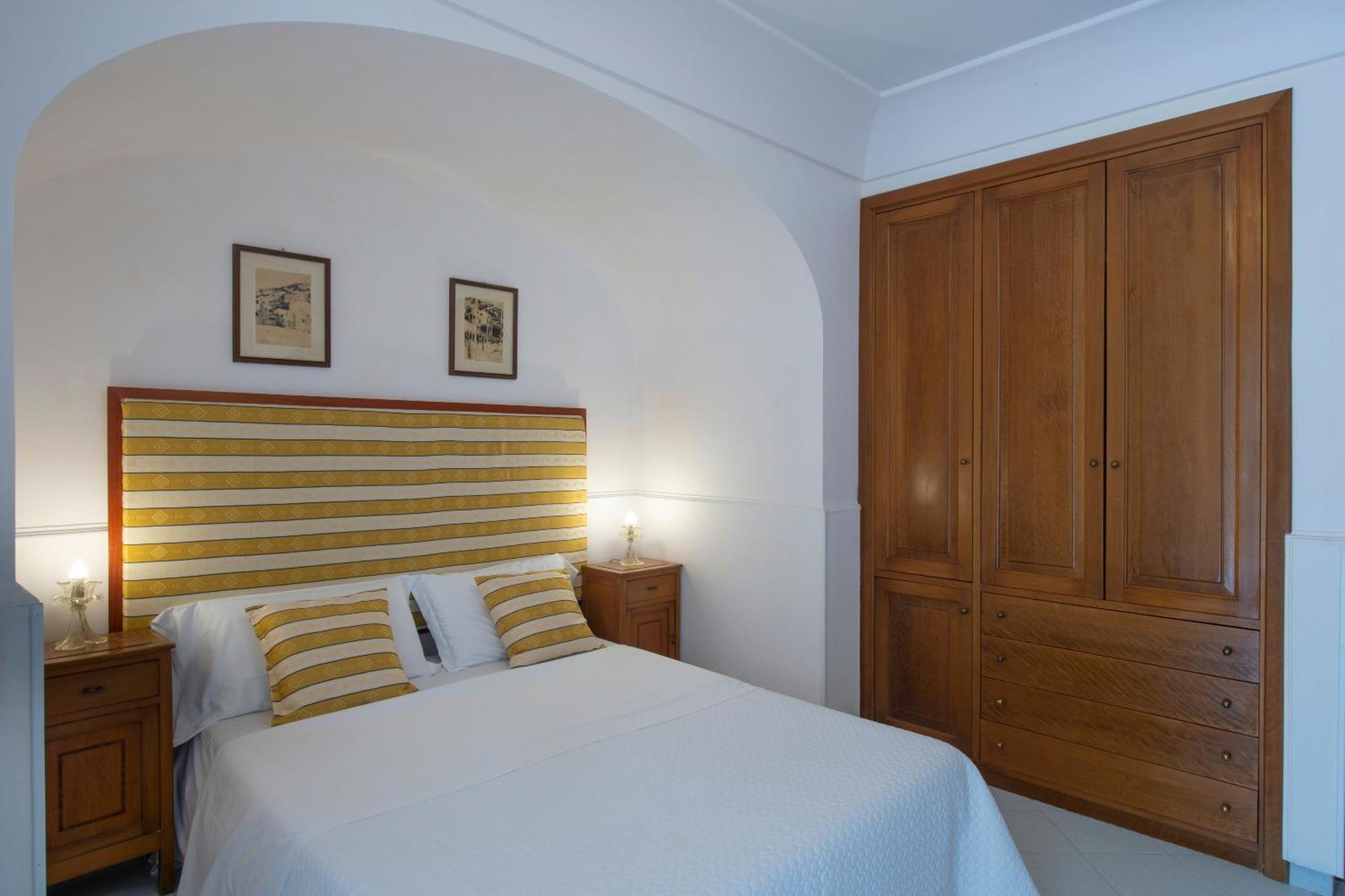 Maresca Hotel Praiano Room photo