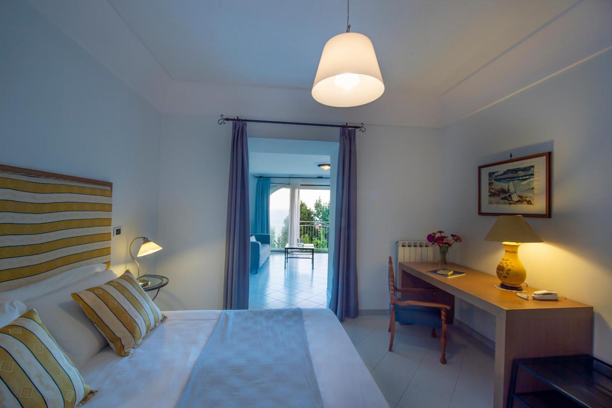 Maresca Hotel Praiano Room photo
