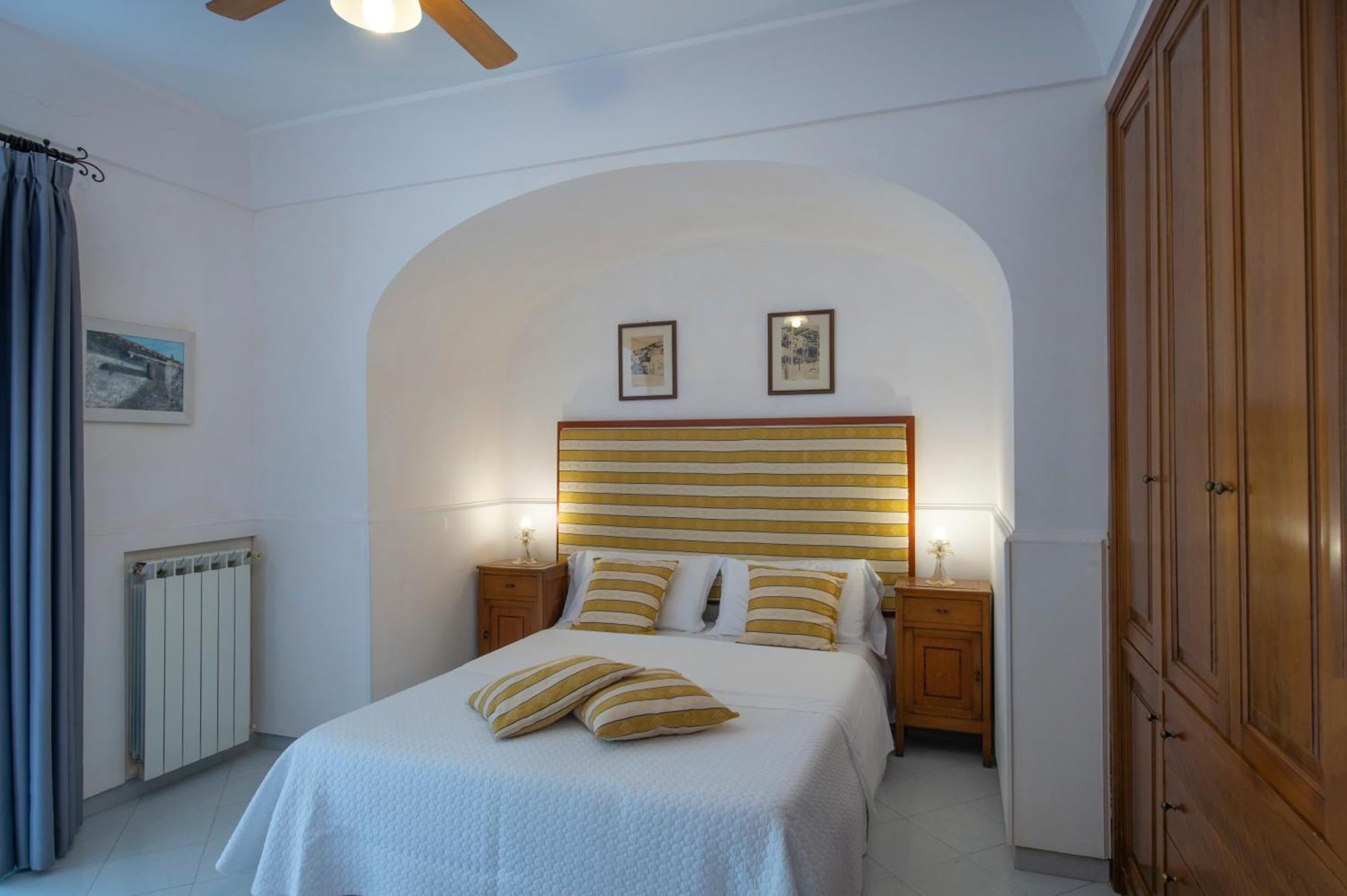 Maresca Hotel Praiano Room photo
